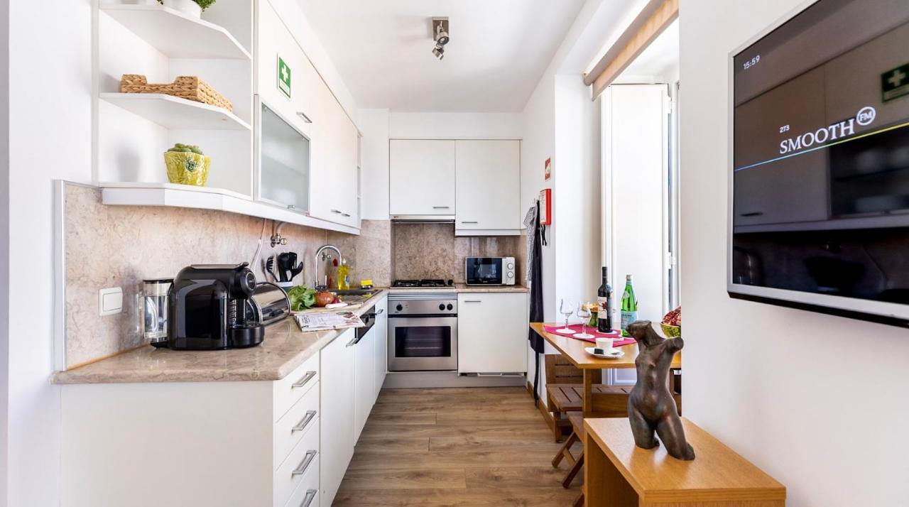 Chiado Apartment With View To The Castle Lissabon Exterior foto