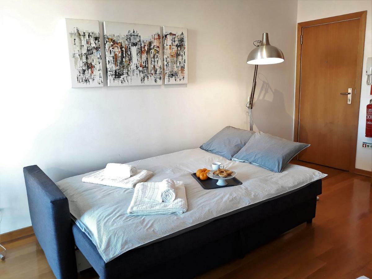 Chiado Apartment With View To The Castle Lissabon Exterior foto