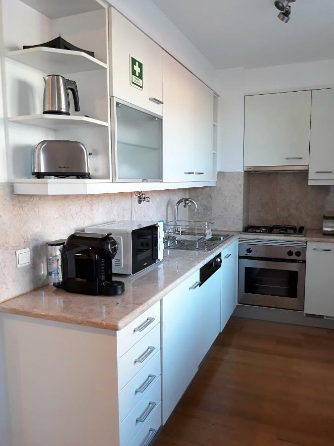 Chiado Apartment With View To The Castle Lissabon Exterior foto